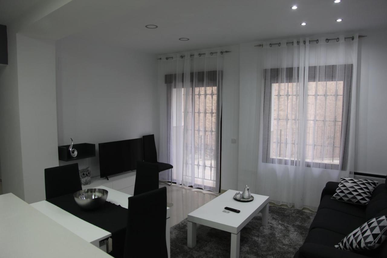 Alogia, Pastora, Yerbater Apartment *