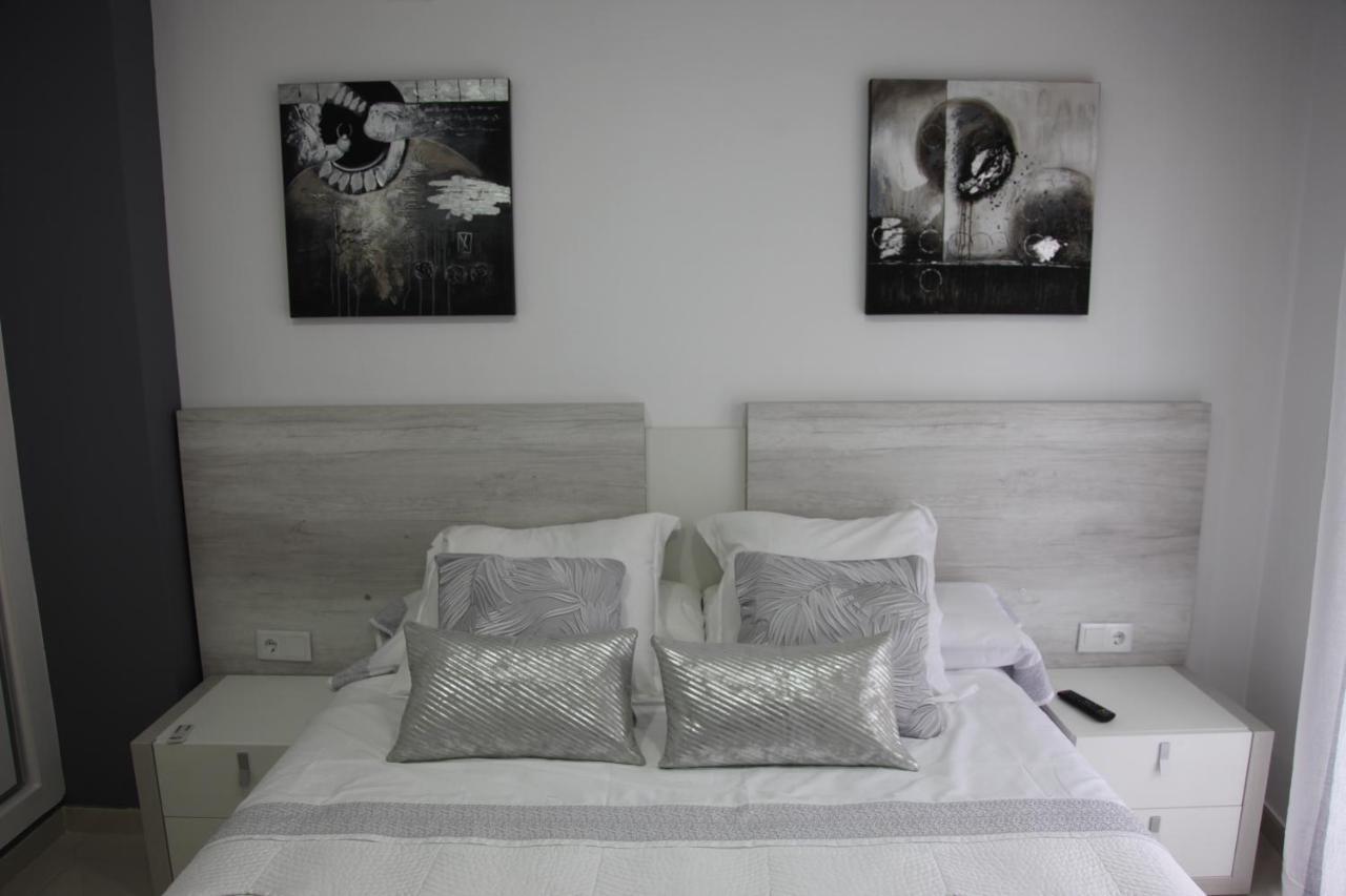 Alogia, Pastora, Yerbater Apartment *